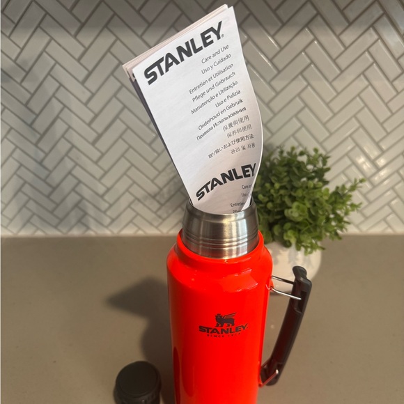 NEW Stanley Legendary Classic Bottle - Picture 8 of 9